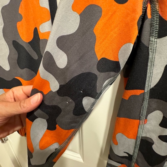 Lands End kids base layer. Used in good condition. Kids size 6-7. - Picture 7 of 7